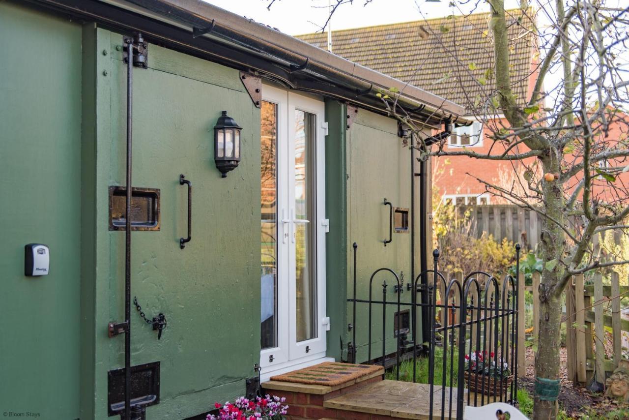 Plumcot Halt By Bloom Holiday home *