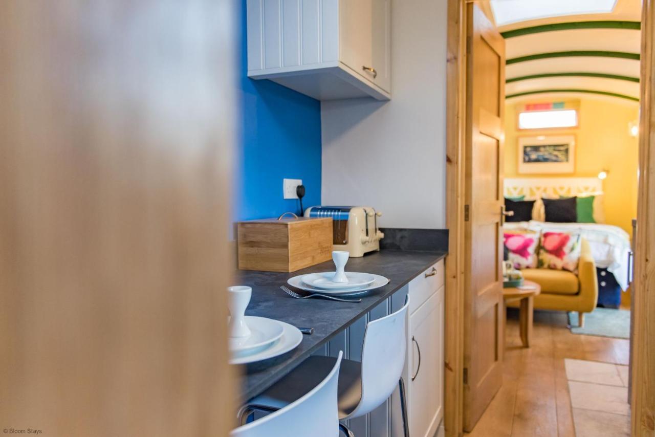 Plumcot Halt By Bloom Holiday home Canterbury