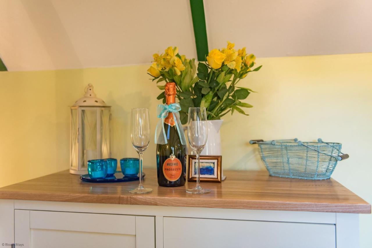 Plumcot Halt By Bloom Holiday home *